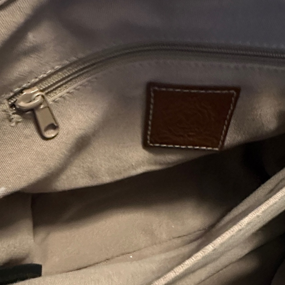 Medallion Leather Bag - Picture 7 of 11